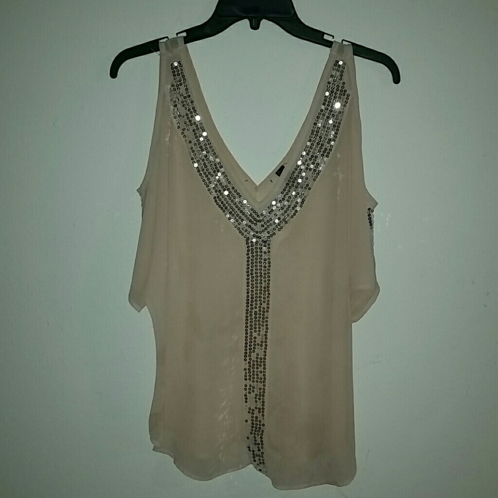 BKE Cold Shoulder Top